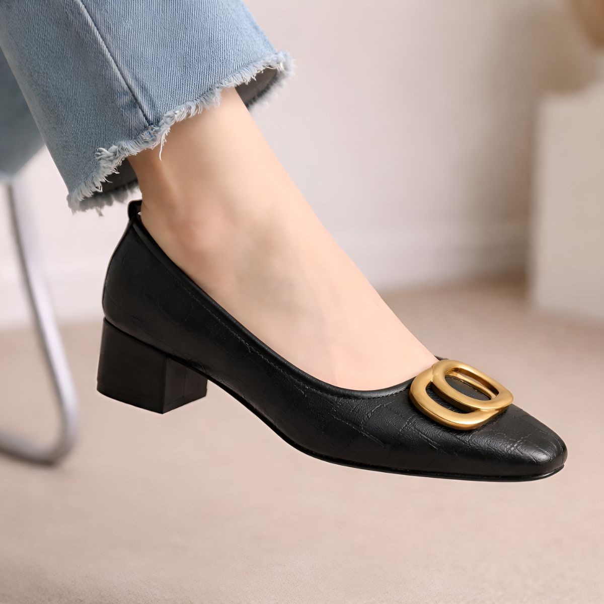 Elowenne™ | Luxe Crest Loafers